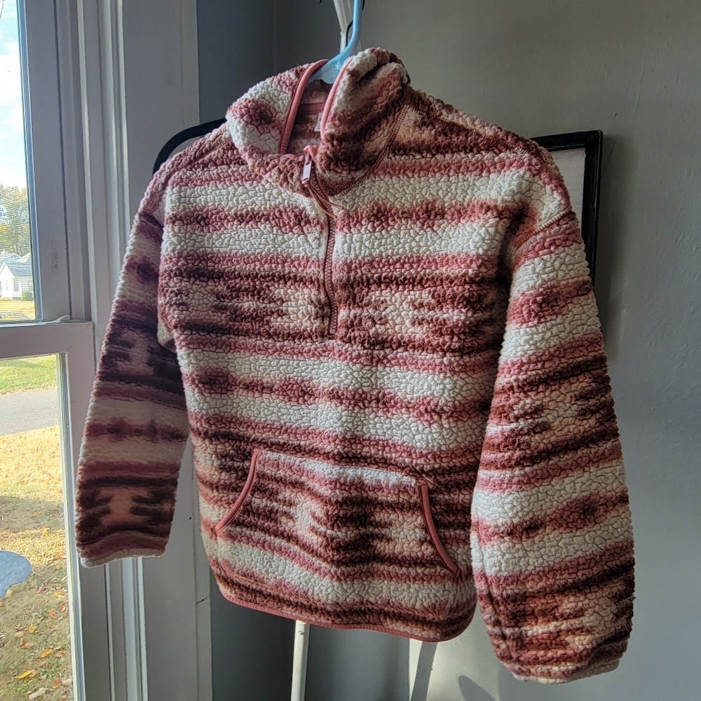 Oldnavy sherpa Aztec print pullover